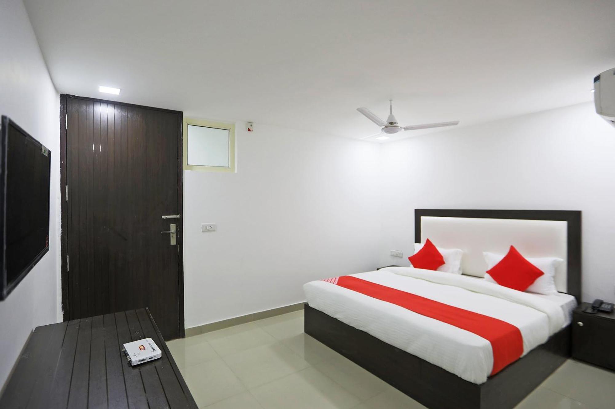 Hotel Townhouse South Lawn Nueva Delhi Exterior foto
